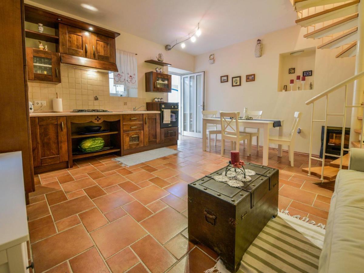 Holiday Home Mali Dvori By Interhome Дикло Экстерьер фото