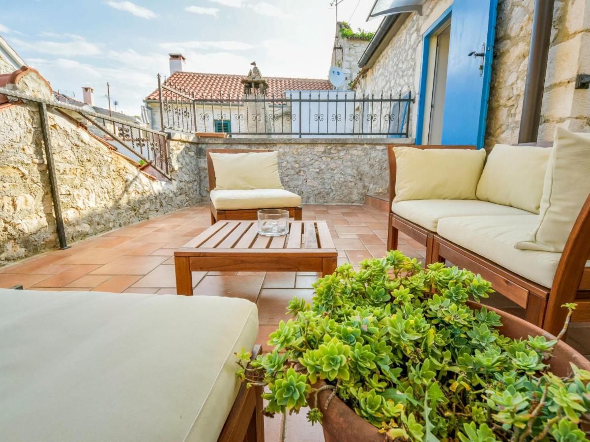 Holiday Home Mali Dvori By Interhome Дикло Экстерьер фото