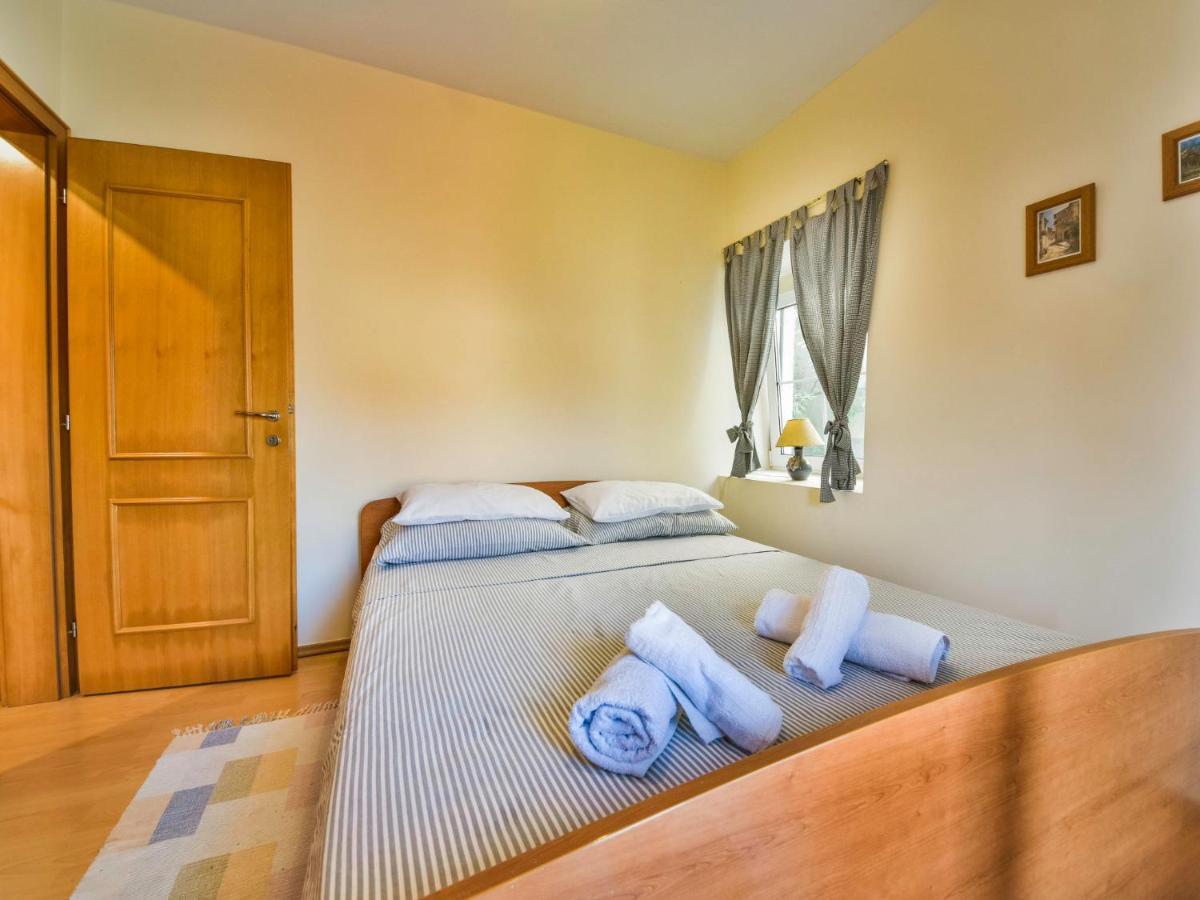 Holiday Home Mali Dvori By Interhome Дикло Экстерьер фото